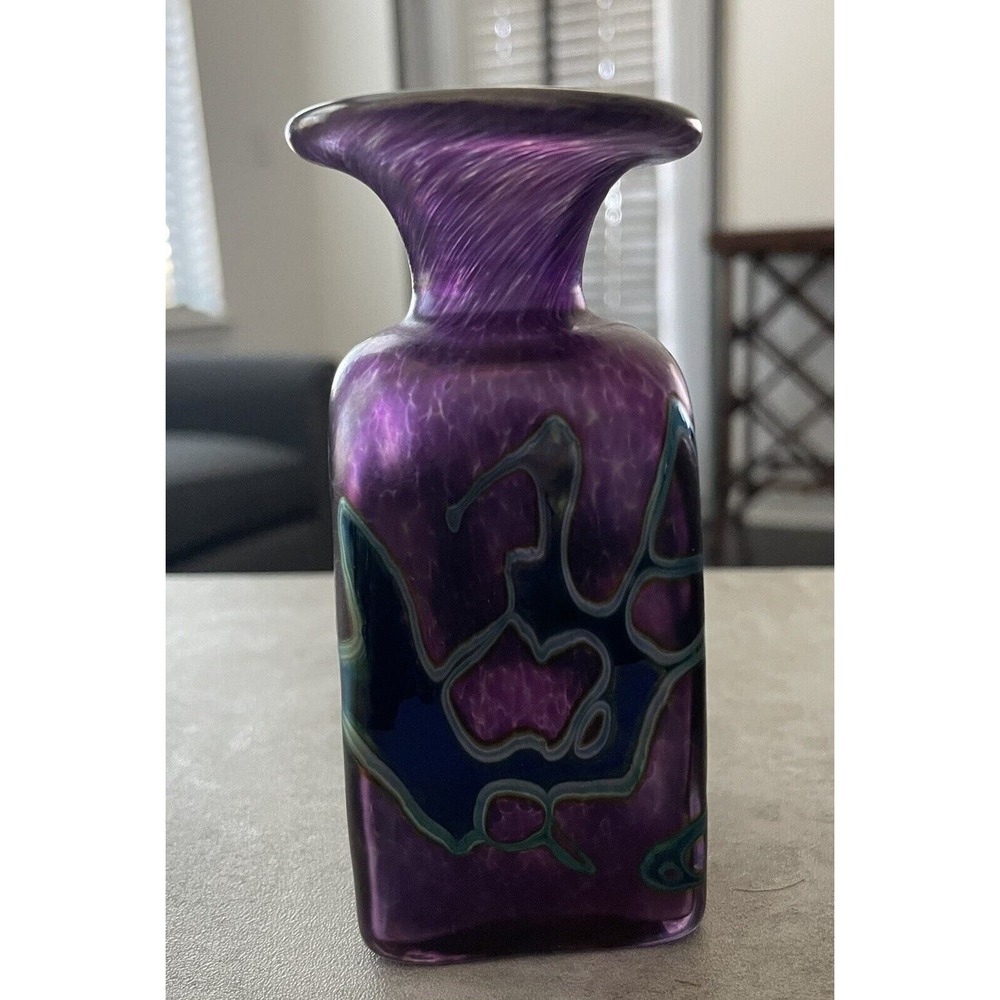 Robert Held 4” Small Triangular Purple Bud Vase w/Iridescent Swirl Design SIGNED